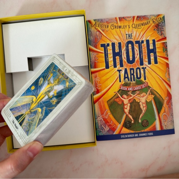 COPY - Thoth tarot, the wild wood tarot decks - Picture 3 of 4